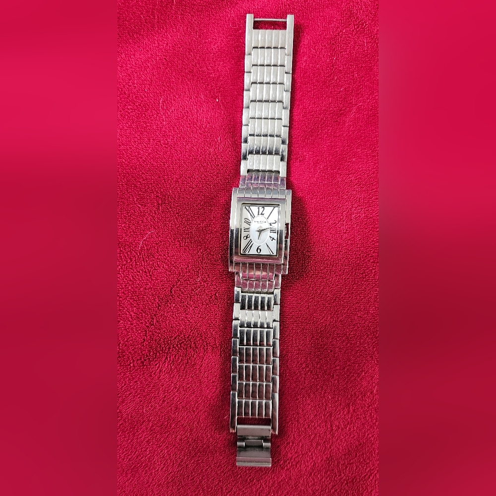 Women’s Stainless Steel Curved Rectangle Kenneth Cole Dress Watch New Battery